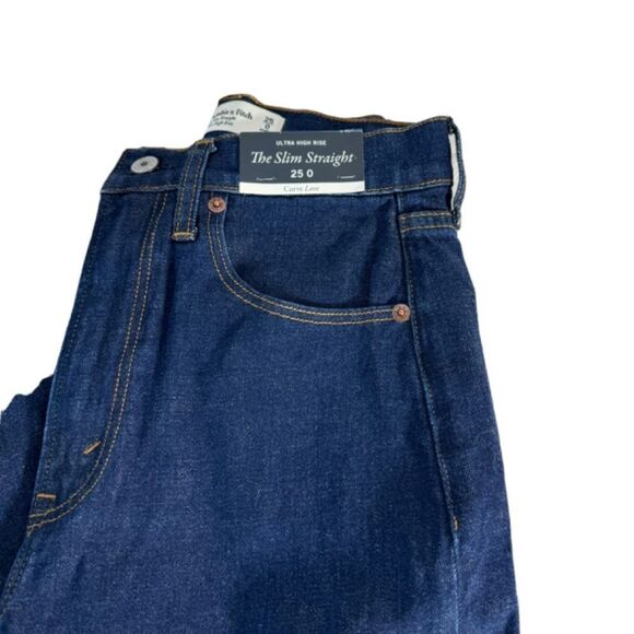 Abercrombie & Fitch The Slim Straight Ultra High Rise NWT Jeans Sz 25 - Picture 3 of 6